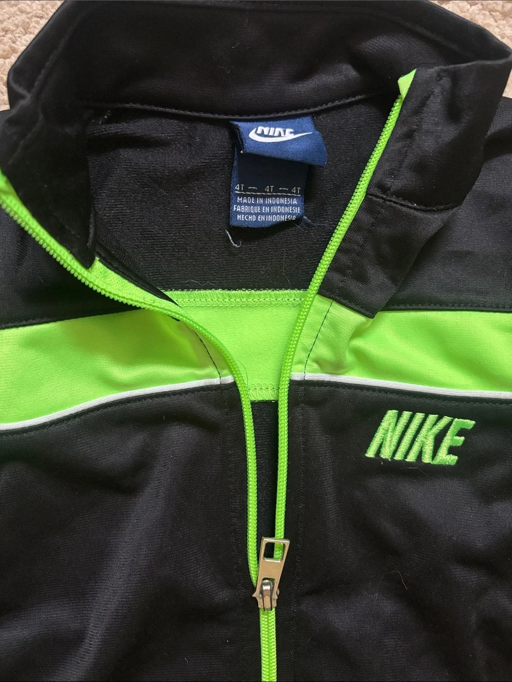 Nike euc 100%